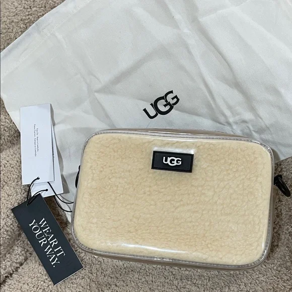 UGG NWT Cream Shearling Crossbody Bag with Black Strap and Ugg Storage Bag - Picture 2 of 8